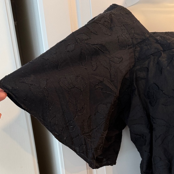 Ann Taylor Elegant Black Women's Top - Picture 4 of 8